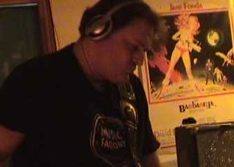 Olaf rumbling in the studio ...