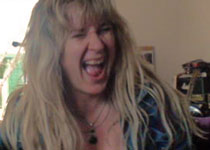 Claudia Cane ist definitiv die richtige Besetzung fr diesen Song